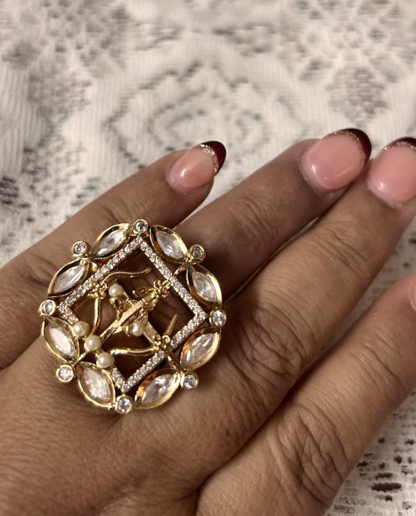 Moon leaf ring
