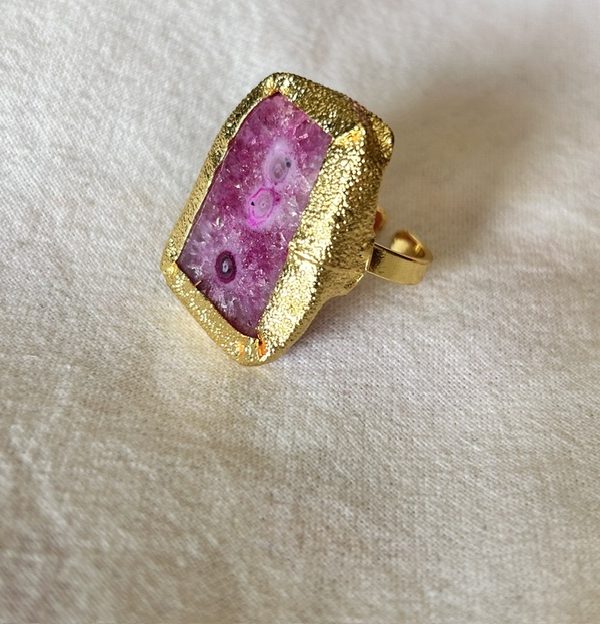 Akaar Uncut (Mauve2)