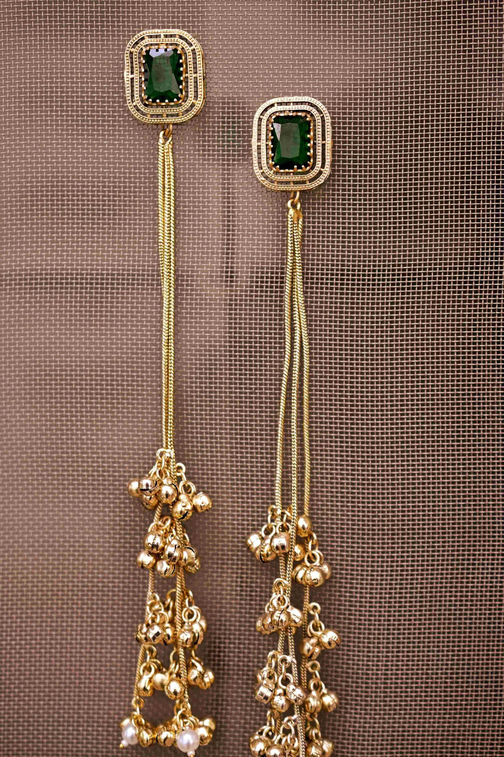 Emerald Aura Earrings - Image 2